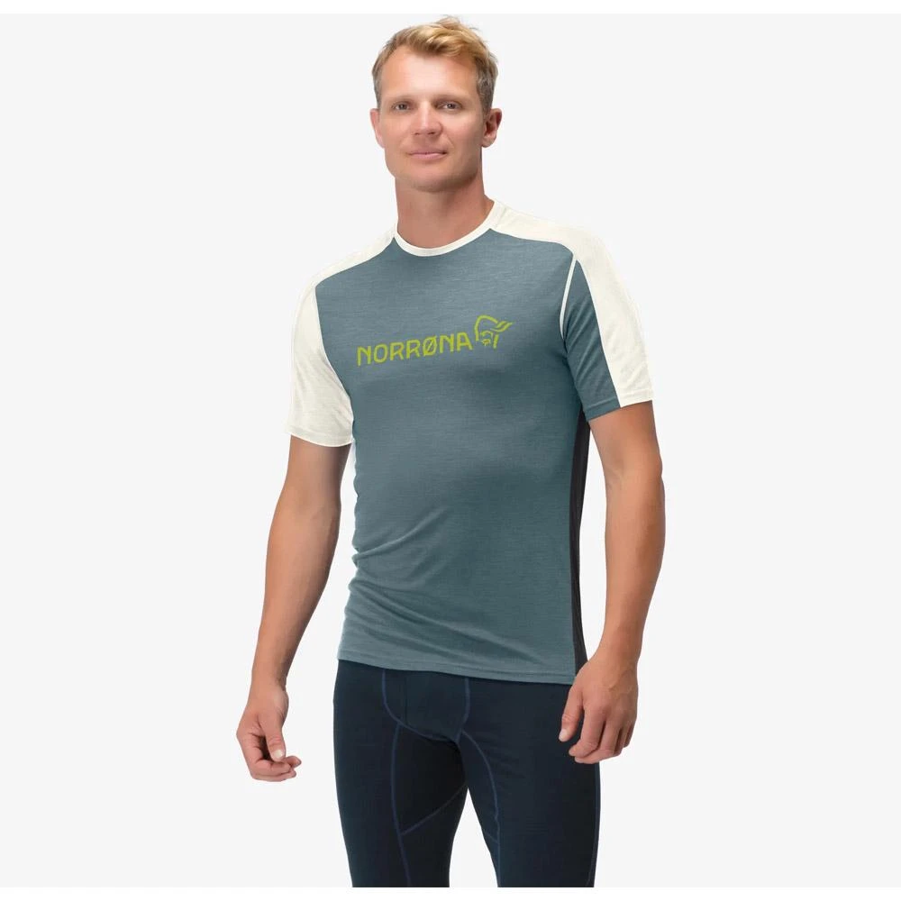 Sous-vêtement Technique Norrona Falketind Equaliser Merino M's North Atlantic/Snowdrop 4 Sous-vêtement Technique Norrona Falketind Equaliser Merino M's North Atlantic/Snowdrop – Image 4