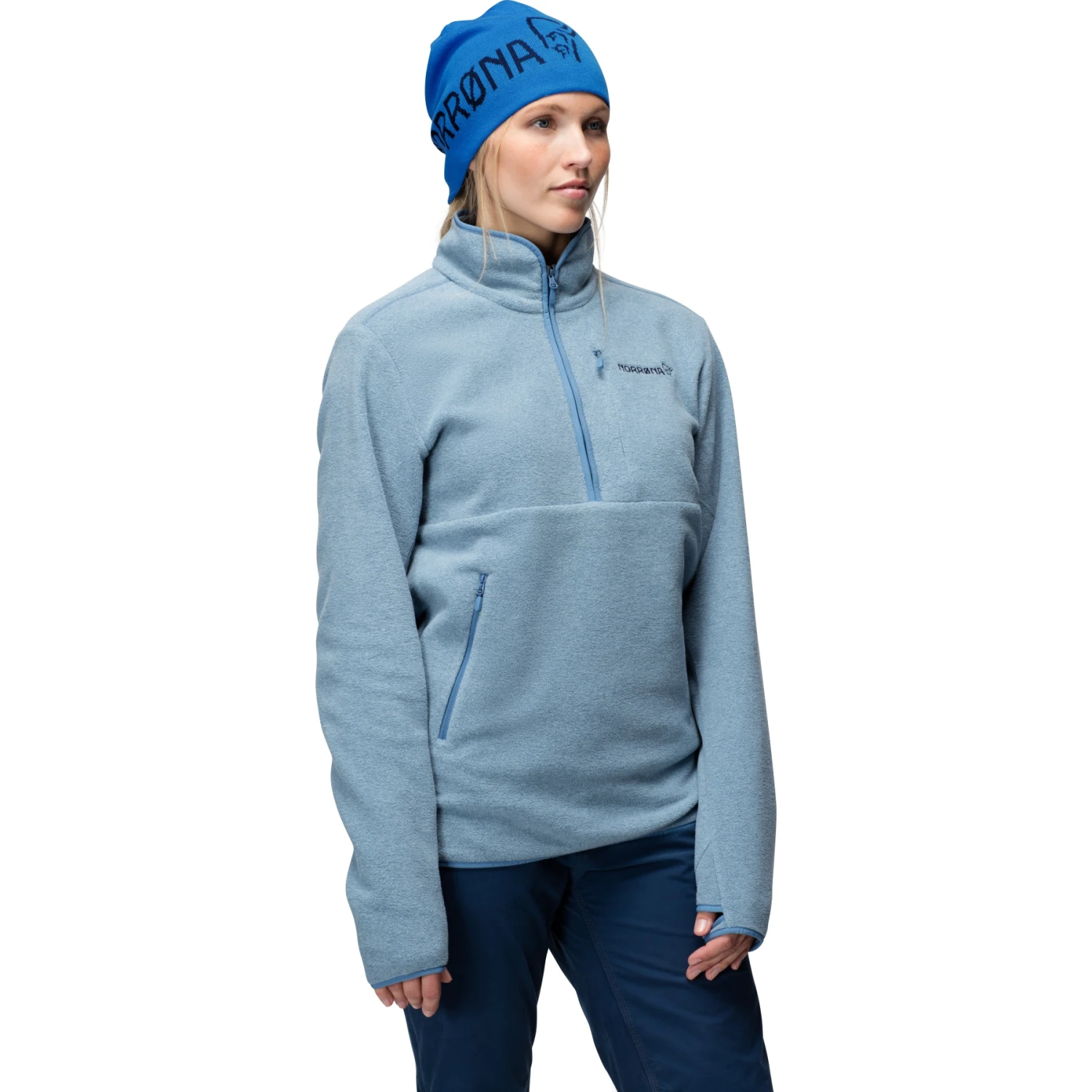 Norrona Bonnet Tricoté Réversible - /29 Reversible Cotton - Campanula/Indigo Night 4 Norrona Bonnet Tricoté Réversible - /29 Reversible Cotton - Campanula/Indigo Night – Image 4