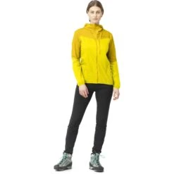 Norrona Veste Femme - Falketind Aero60 Hood - Sulphur/Blazing Yellow 8 Norrona Veste Femme - Falketind Aero60 Hood - Sulphur/Blazing Yellow -Norrona norrona falketind aero60 hood women sulphur blazing yellow model 1 1399432