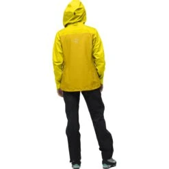 Norrona Veste Femme - Falketind Gore-Tex - Blazing Yellow/Sulphur -Norrona norrona falketind gore tex jacket women blazing yellow sulphur model 2 1399478