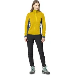 Norrona Veste Femme - Falketind Warm2 Octa Hood - Sulphur 8 Norrona Veste Femme - Falketind Warm2 Octa Hood - Sulphur -Norrona norrona falketind warm2 octa hood women sulphur model 1 1399562