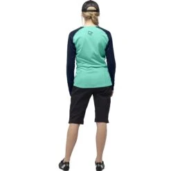 Norrona T-Shirt Manches Longues Femme - Fjørå Equaliser Lightweight - Arcadia/Indigo Night 9 Norrona T-Shirt Manches Longues Femme - Fjørå Equaliser Lightweight - Arcadia/Indigo Night -Norrona norrona fjora equaliser lightweight long sleeve shirt women arcadia indigo night 4 903457