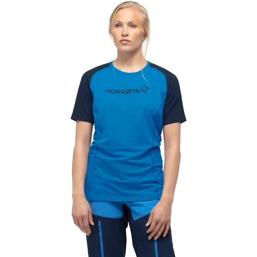 Norrona T-Shirt Femme - Fjørå Equaliser Lightweight - Indigo Night/Campanula 1 Norrona T-Shirt Femme - Fjørå Equaliser Lightweight - Indigo Night/Campanula