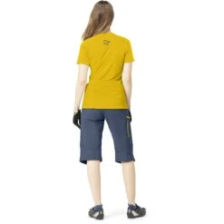 Norrona T-Shirt Femme - Fjørå Wool - Sulphur -Norrona norrona fjora wool t shirt women sulphur model 2 1399791
