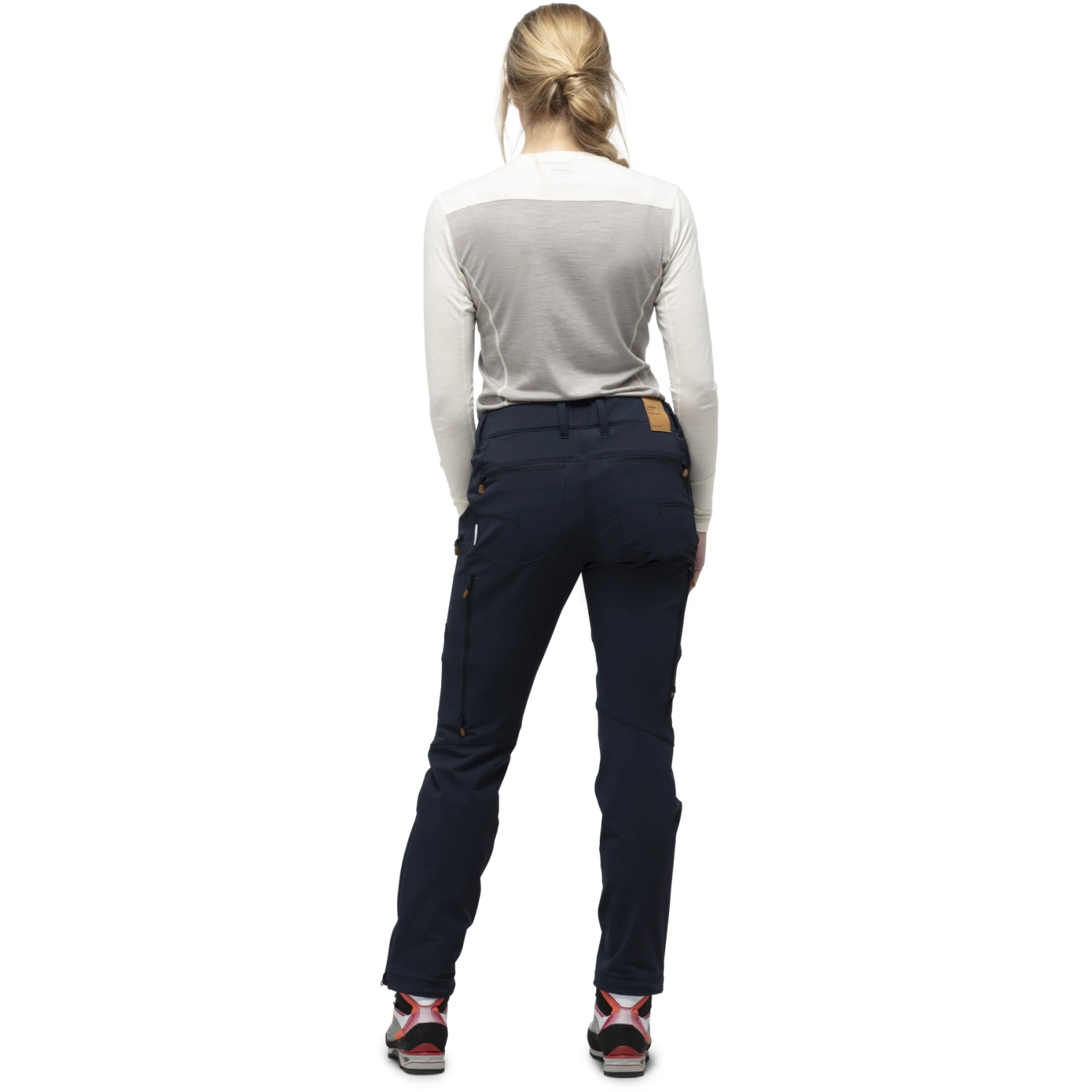 Norrona Pantalon Femme - Svalbard Flex1 - Caviar 4 Norrona Pantalon Femme - Svalbard Flex1 - Caviar – Image 4